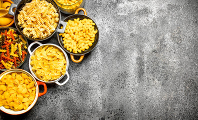 Different types of pasta .