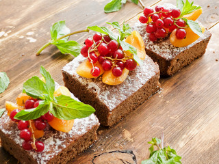 Brownie with berries
