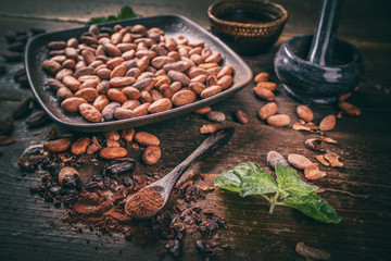 Cacao beans and cacao powder