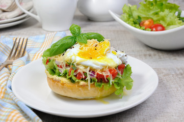 Bun with egg