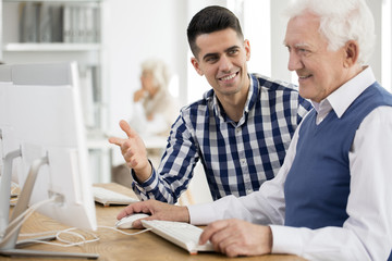 Tutor explaining IT task