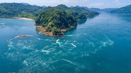 船折瀬戸（瀬戸内海）のうずしお　空撮
