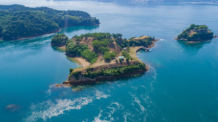 Fototapeta premium 能島（愛媛県今治市／しまなみ海道） 空撮