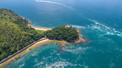 来島海峡の渦潮（うずしお）　空撮