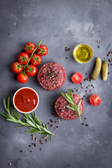 Meat patties with seasonings