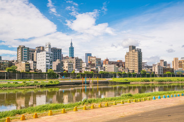 Obraz premium Taipei city skyline in Taiwan