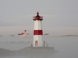 Brume sur le phare de Saint Pierre 