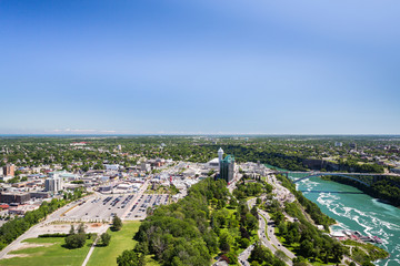 Fototapeta na wymiar The amazing power of Niagara Falls from the Canadian side