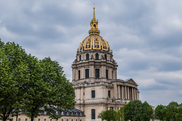 Obraz premium Chapel of Saint Louis in Les Invalides (National Residence of the Invalids) complex. Chapel built in 1679, is the burial site for some of France's war heroes, notably Napoleon Bonapart. Paris. France.