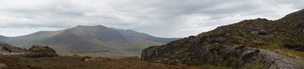 Fototapeta na wymiar Panoramic mountain landscape, Wild Atlantic Way, Ireland