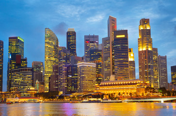 Fototapeta na wymiar Beautiful Singapore at twilight
