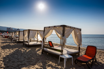 White canopie on a beach © Csák István