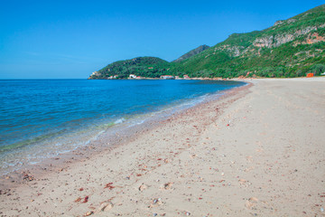 Obraz premium Portinho da Arrabida - beach in the Parque Natural da Arrabida , Portugal