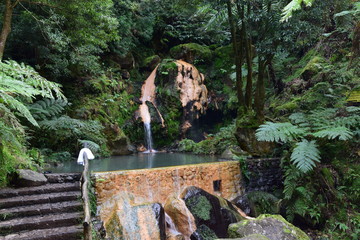 piscinas naturais da Caldeira Velha