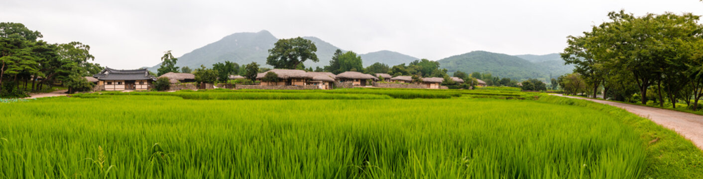 Panoramic photo of Oeam Village, a traditional village in Korea.