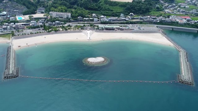 ふたみシーサイド公園の海岸線を巡るドローン映像