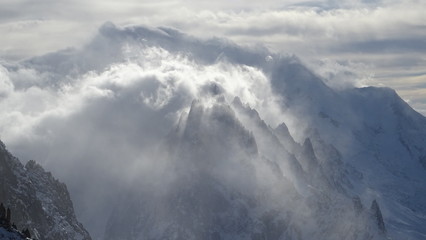massif du Mont-Blanc avant la tempête