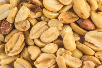 Toasted and peeled peanuts