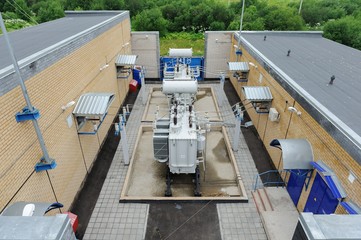 The high voltage transformer