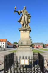 Hetman Stefan Czarniecki - pomnik z 1763, drugi po warszawskiej Kolumnie Zygmunta, najstarszy świecki pomnik w Polsce, Tykocin