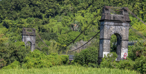 Pont suspendu
