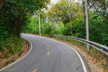 Fototapeta na wymiar curves road in the mountain
