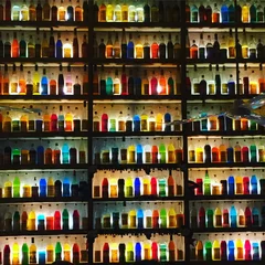 Selbstklebende Fototapeten Colors and bottles in the night (Athens, Greece) © Tommaso