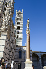 Fototapeta na wymiar Detail of the cathedral at Siena