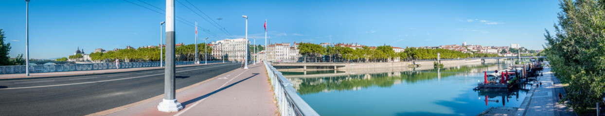 Panorama sur le Rhône à Lyon