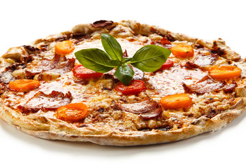 Pizza with bacon and vegetables