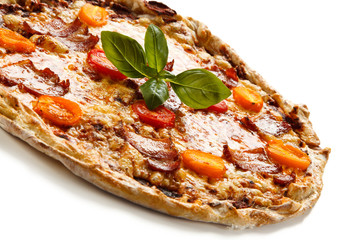 Pizza with bacon and vegetables