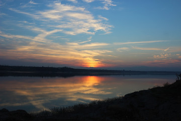 Obraz premium Sunset on Lake