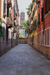 Fototapeta na wymiar Straße in Venedig