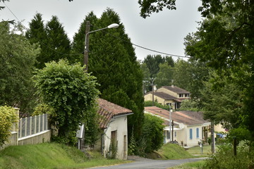 Maisons ou bungalows de campagne à l'un des lotissements au Périgord Vert 
