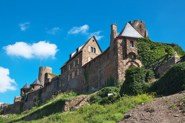 Fototapeta na wymiar Burg Thurant an der Mosel