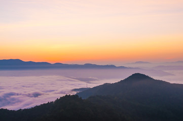 Fototapeta na wymiar Fog on mountain in the morning.
