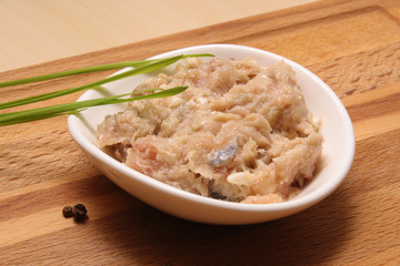 mincemeat in a white plate