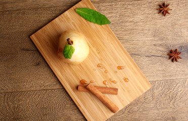 Baked pears with syrup