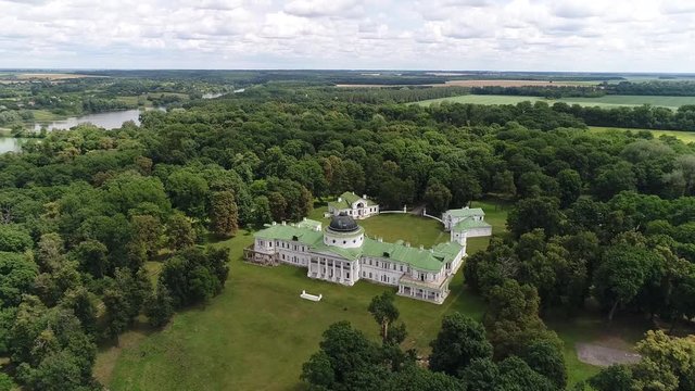 Palace and park Tarnowski in Kachanovka