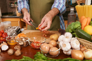 Cutting ingredients