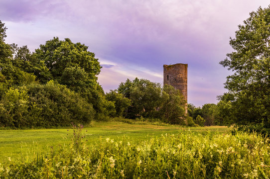 Burgruine Baldenau im Abendrot - Morbach, Deutschland