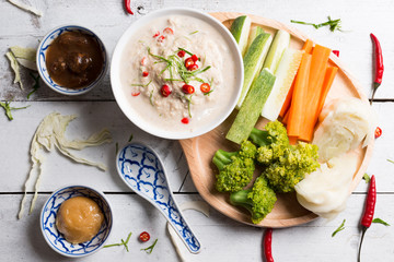 Lon Taochiao : soya bean dipping sauce and Vegetable