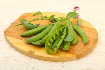 Ripe green peas