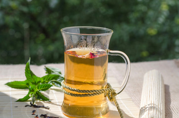 Green tea with Goji berries and Mint