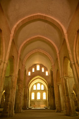 Fototapeta premium Nef de l'abbaye royale cistercienne de Fontenay en Bourgogne, France