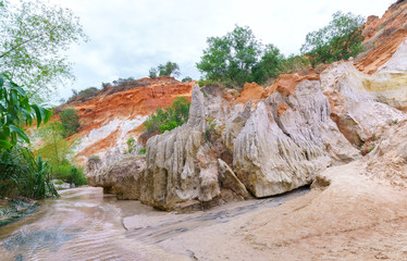 The fairy stream flows through the volcanic rock creating many beautiful shapes in nature. This place attracts tourists to visit the weekend