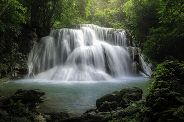 Fototapeta na wymiar Huai Mae Khamin Waterfall is one of most beautiful waterfalls in Thailand.
