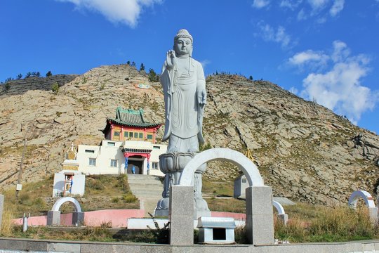 Tsetserleg Statue of Buddha