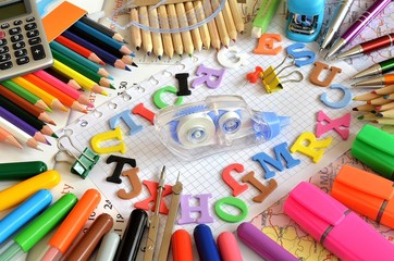 Przybory szkolne © Pio Si