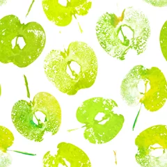 Fotobehang Aquarel fruit Groene gehalveerde appels geschilderd in aquarel, getextureerde prints. Zomer naadloos patroon met opdrukken van appels. Handgemaakte stempel fruit. Vector achtergrond
